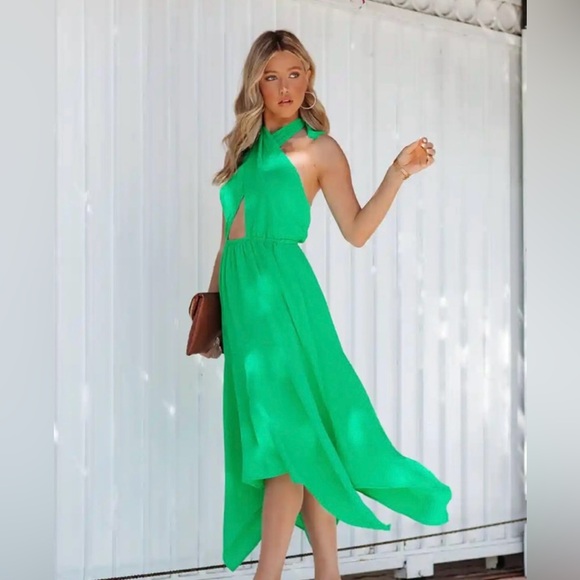 Vici Marisol Halter Cut Out Midi Dress in a Gorgeous Green Size Small - Picture 2 of 5